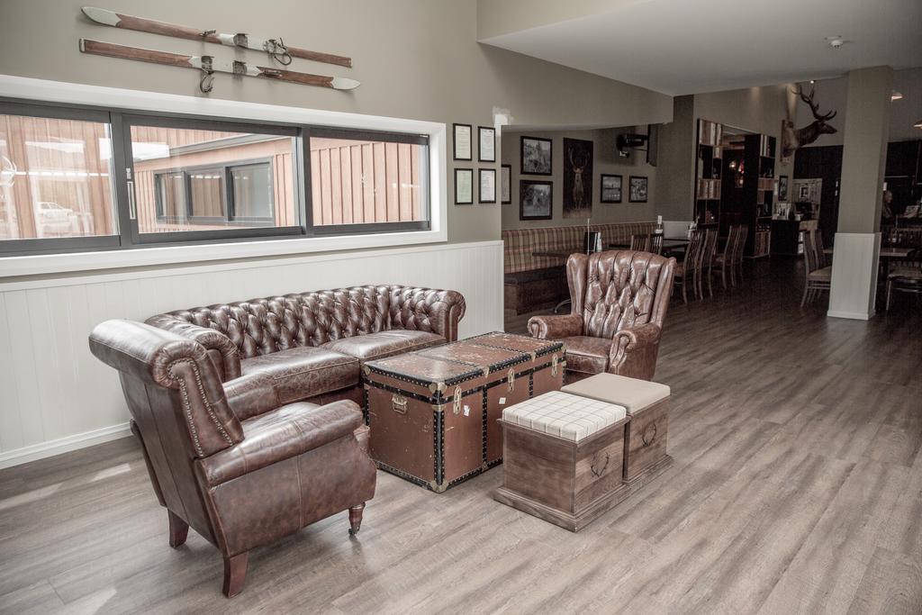 קרומוול The Harvest Hotel מראה חיצוני תמונה